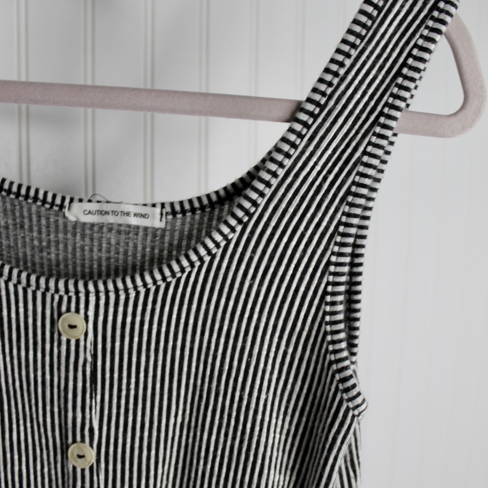 Cute Ribbed Pin Stripe Tank - Picture 2 of 7